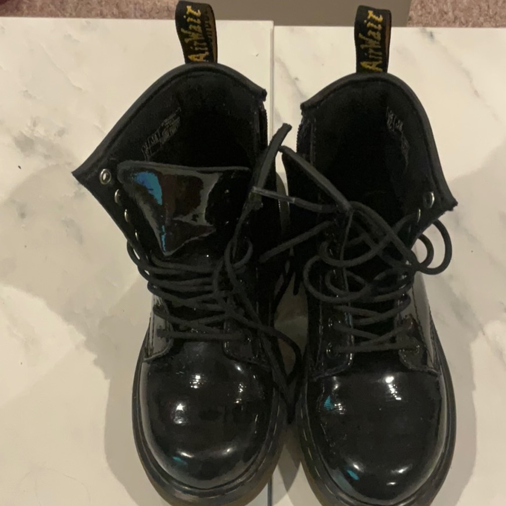 Kids Dr. Martens Air Cushion Sole Boots